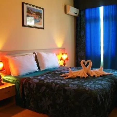 Hotel Grenada 4*