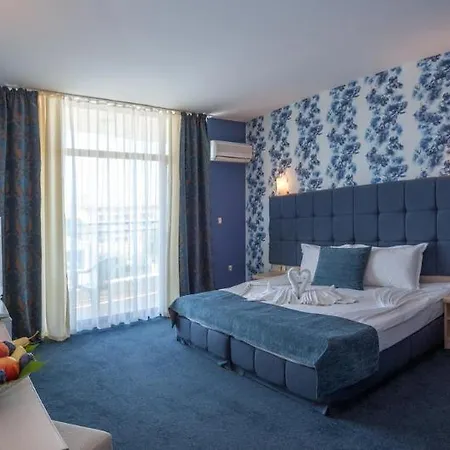 Hotel Grenada 4*